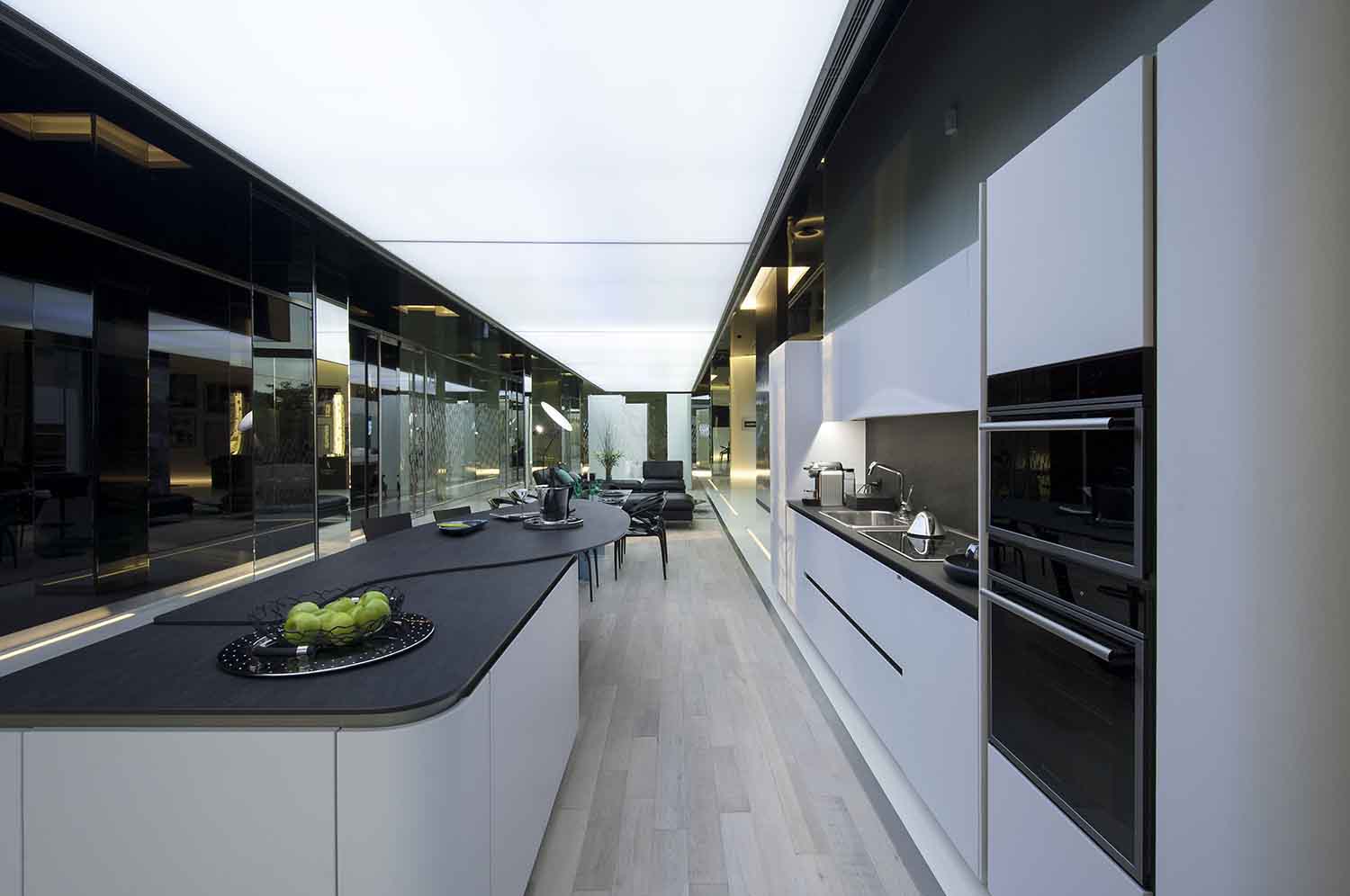 MADERO HARBOUR - SALES CENTER