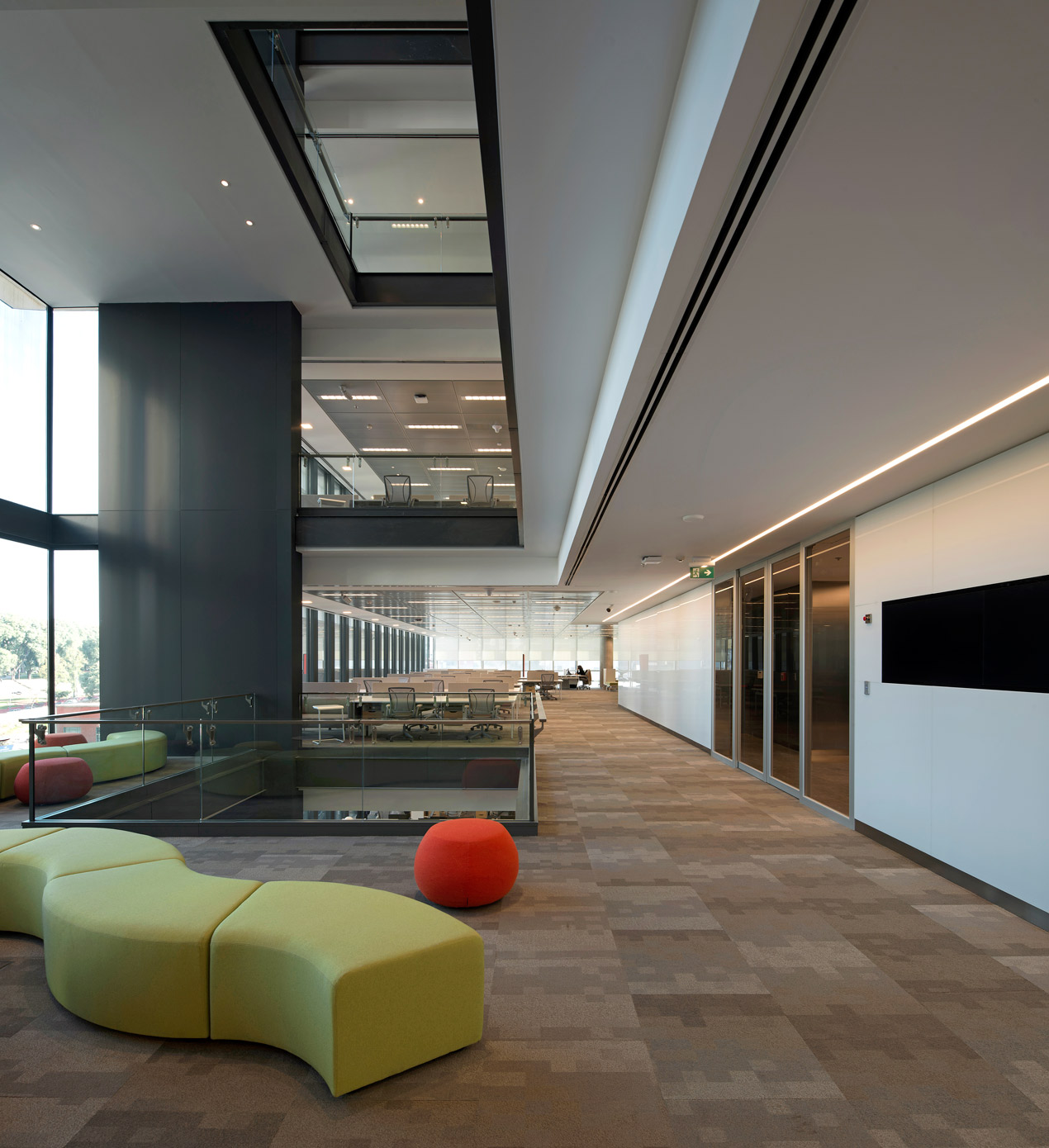 EDIFICIO GARAY - SEDE CORPORATIVA - ESPACIOS DE TRABAJO