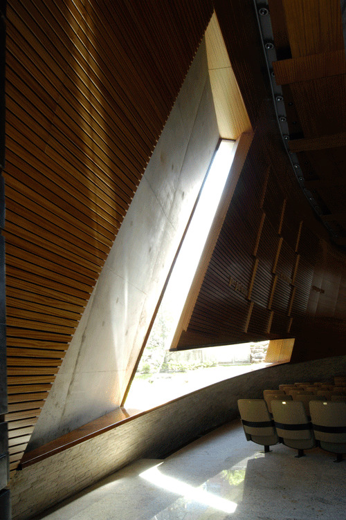 SEDE SOCIAL Y TEMPLO PARA LA COMUNIDAD AMIJAI - INTERIORISMO