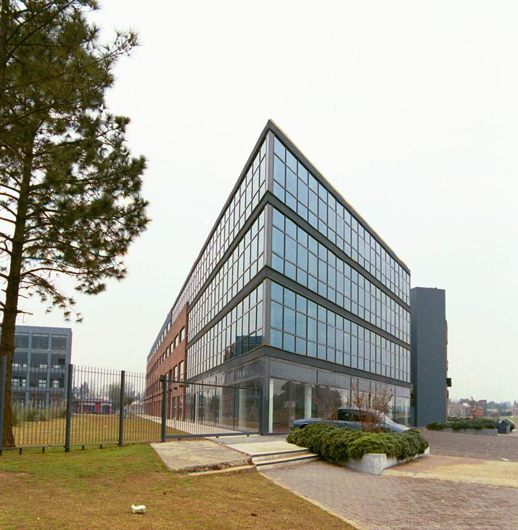 OFFICE PARK PILAR