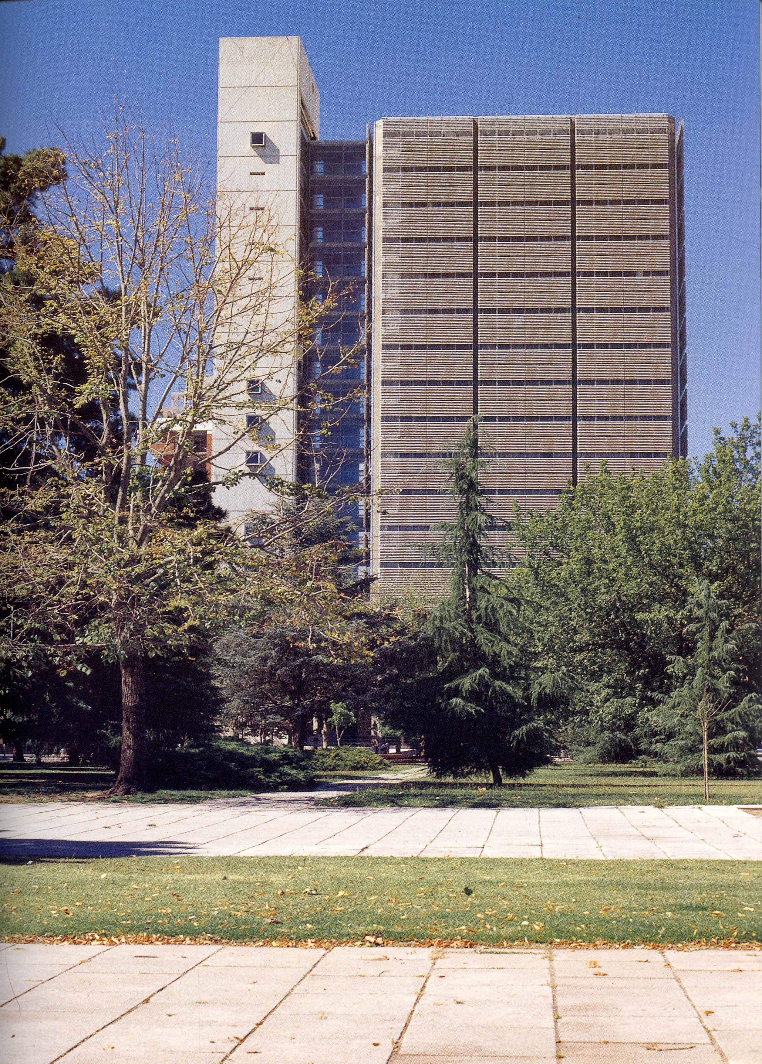 CENTRO ADMINSITRATIVO GUBERNAMENTAL DE LA PLATA