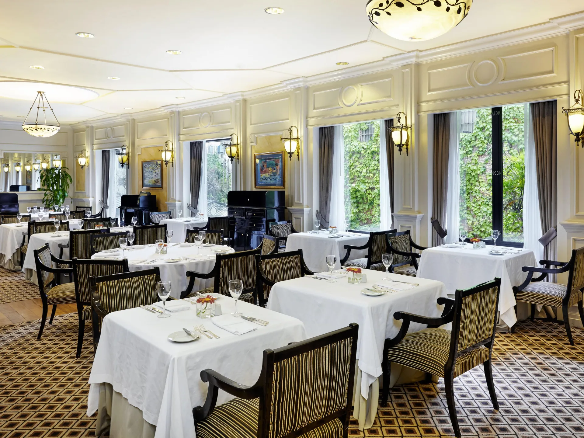 HOTEL INTERCONTINENTAL