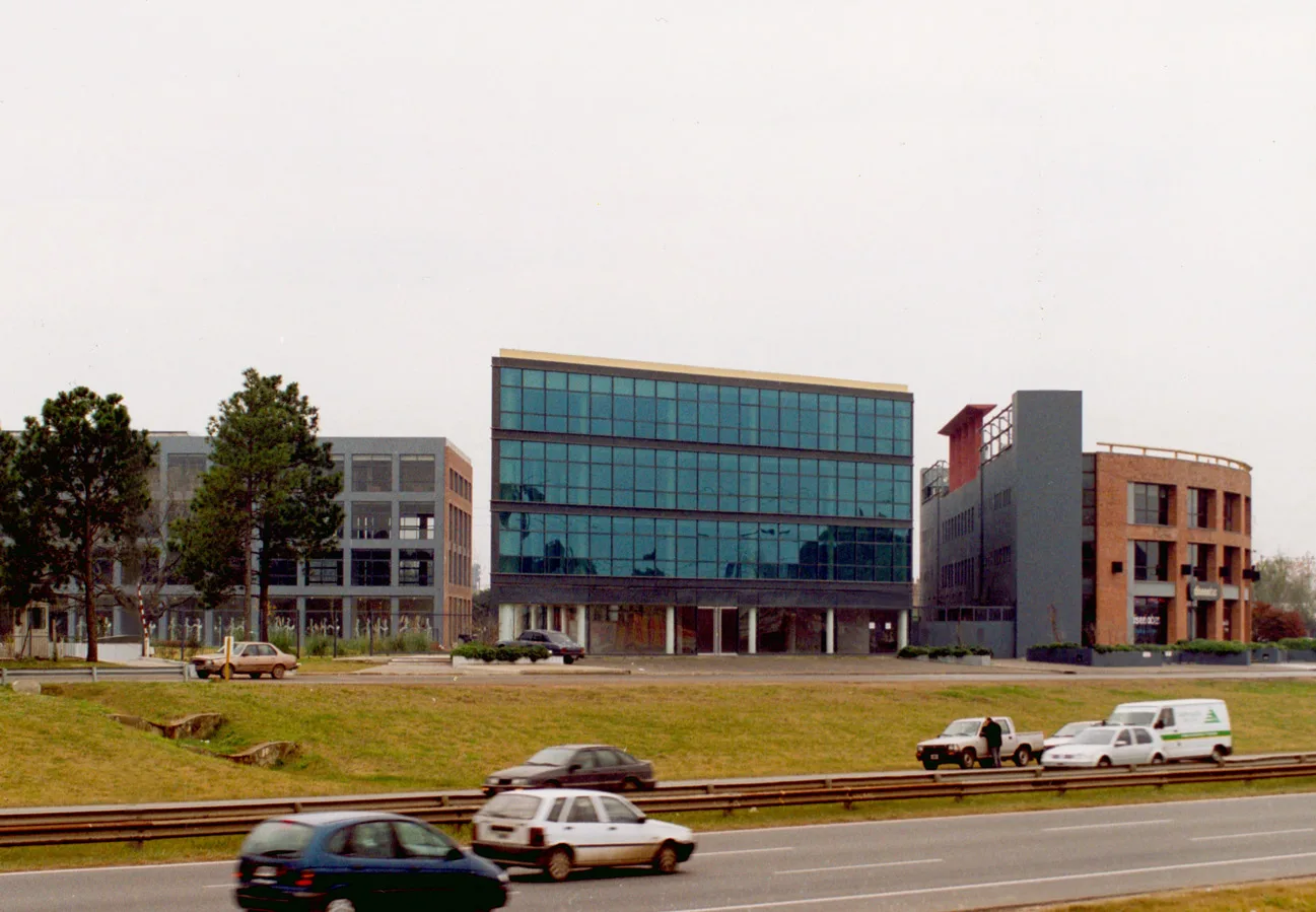OFFICE PARK PILAR