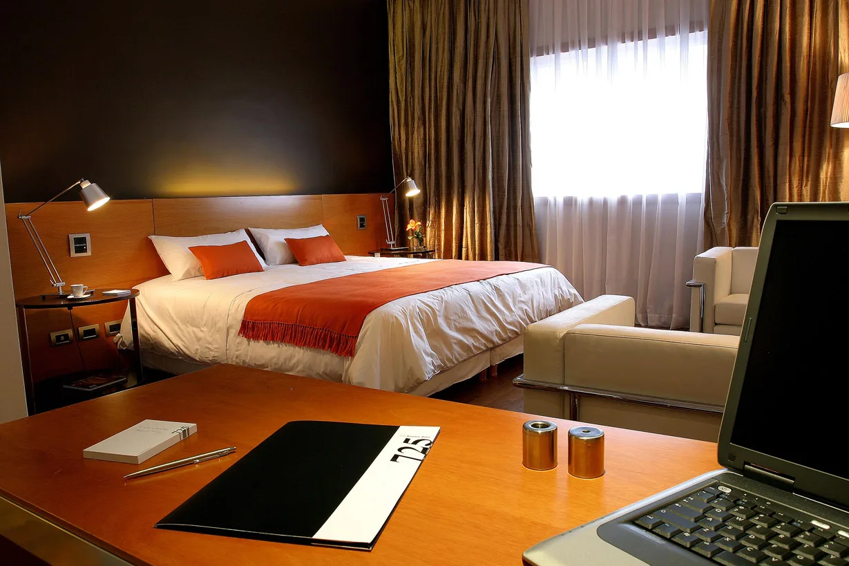 HOTEL CONTINENTAL