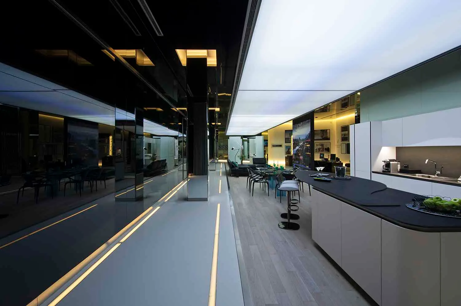 MADERO HARBOUR - SALES CENTER