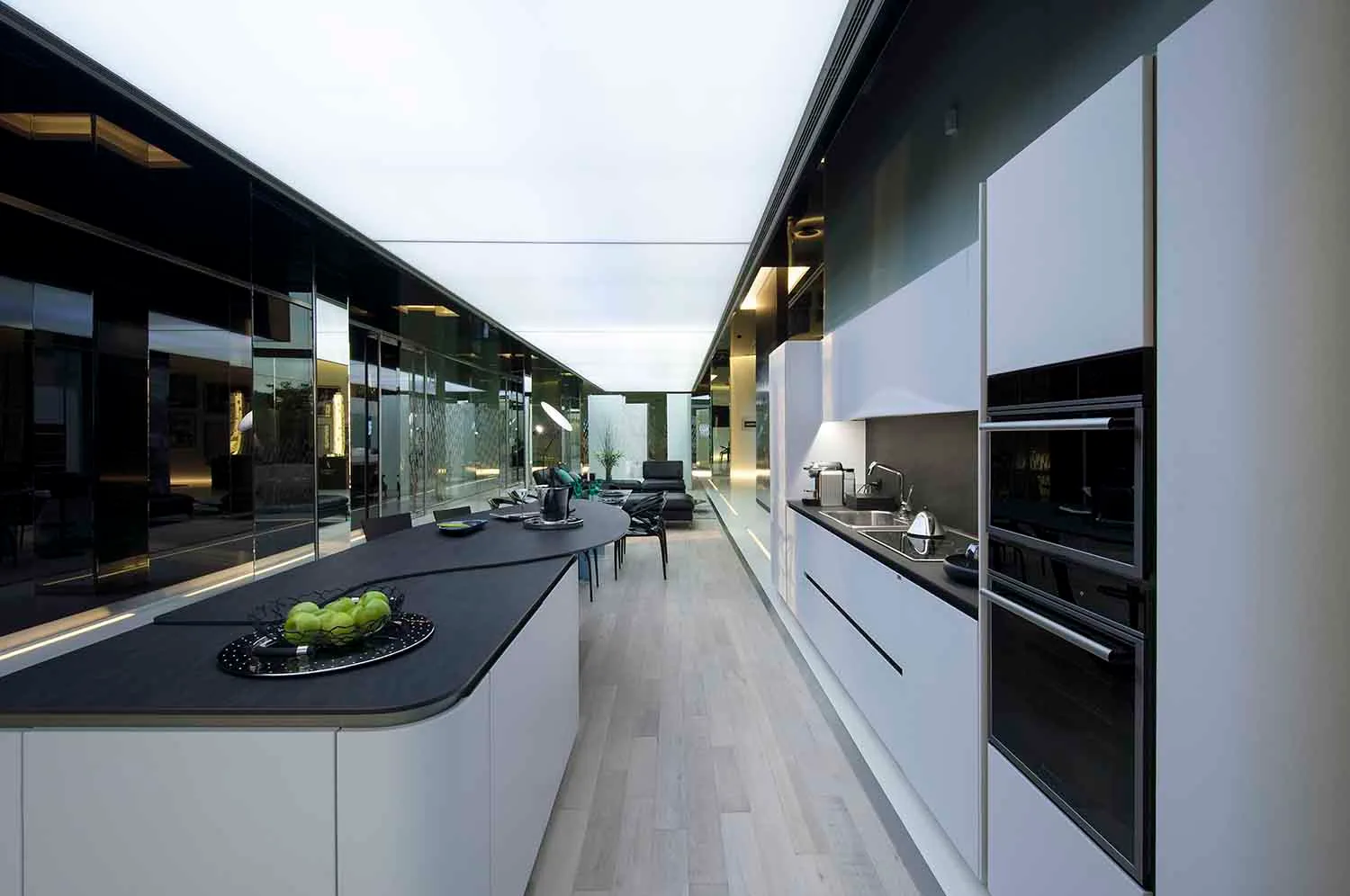 MADERO HARBOUR - SALES CENTER